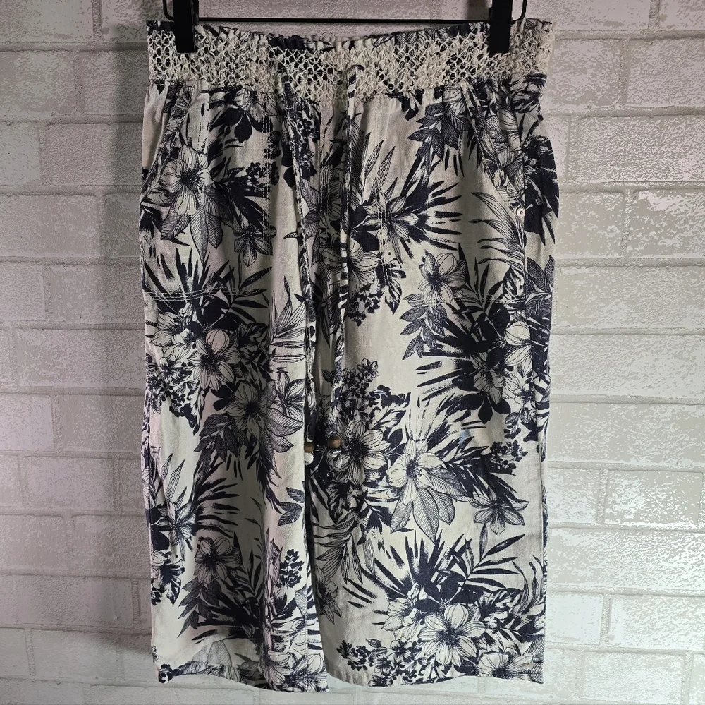 Linen Capri Short Pants White Blue Tropical Print Stretch Waist by Beau Dawson M - Picture 1 of 7